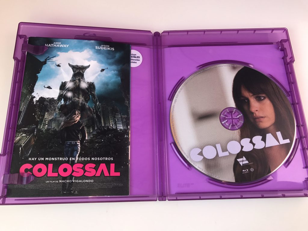 Una imagen del Blu-ray de Colossal, de Nacho Vigalondo, en Blu-ray